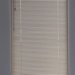 bézs reluxa